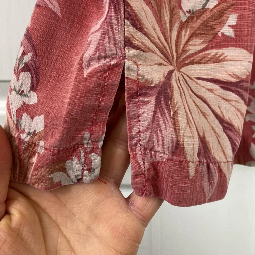 Vintage Tommy Bahama 100% silk Hawaiian floral Blouse - Picture 4 of 6